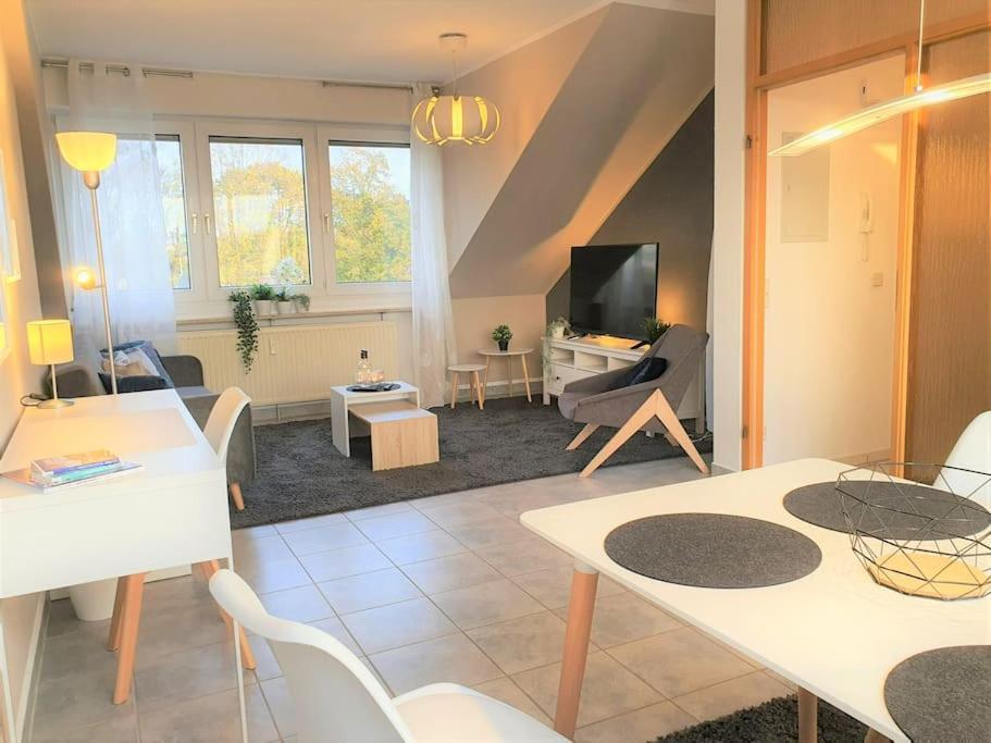 Modernes Und Ruhiges Appartement Mit Loggia Marl Extérieur photo