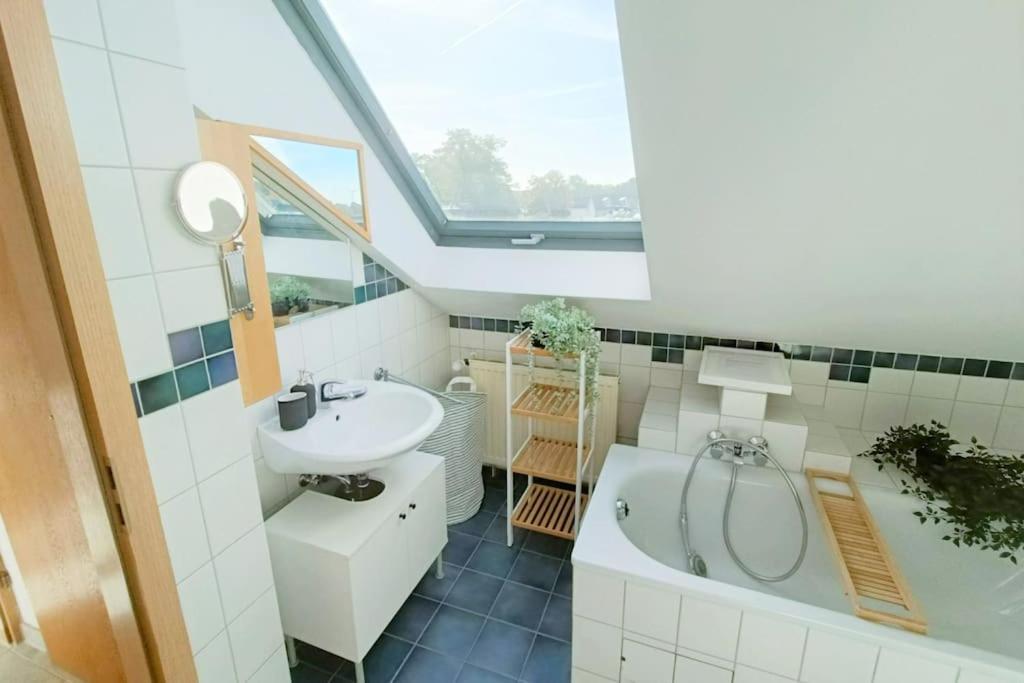 Modernes Und Ruhiges Appartement Mit Loggia Marl Extérieur photo