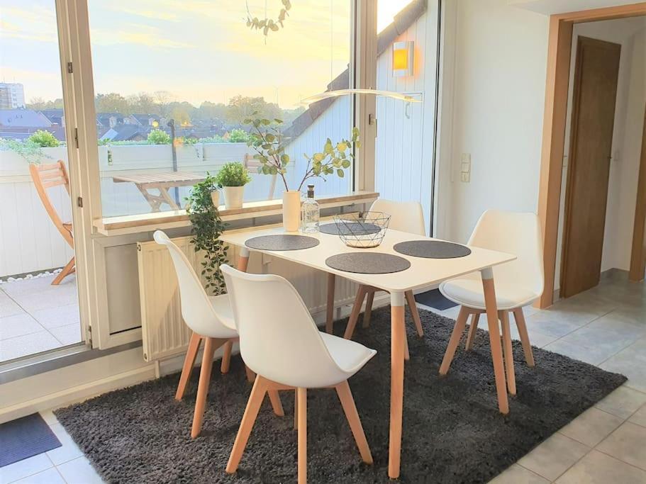 Modernes Und Ruhiges Appartement Mit Loggia Marl Extérieur photo