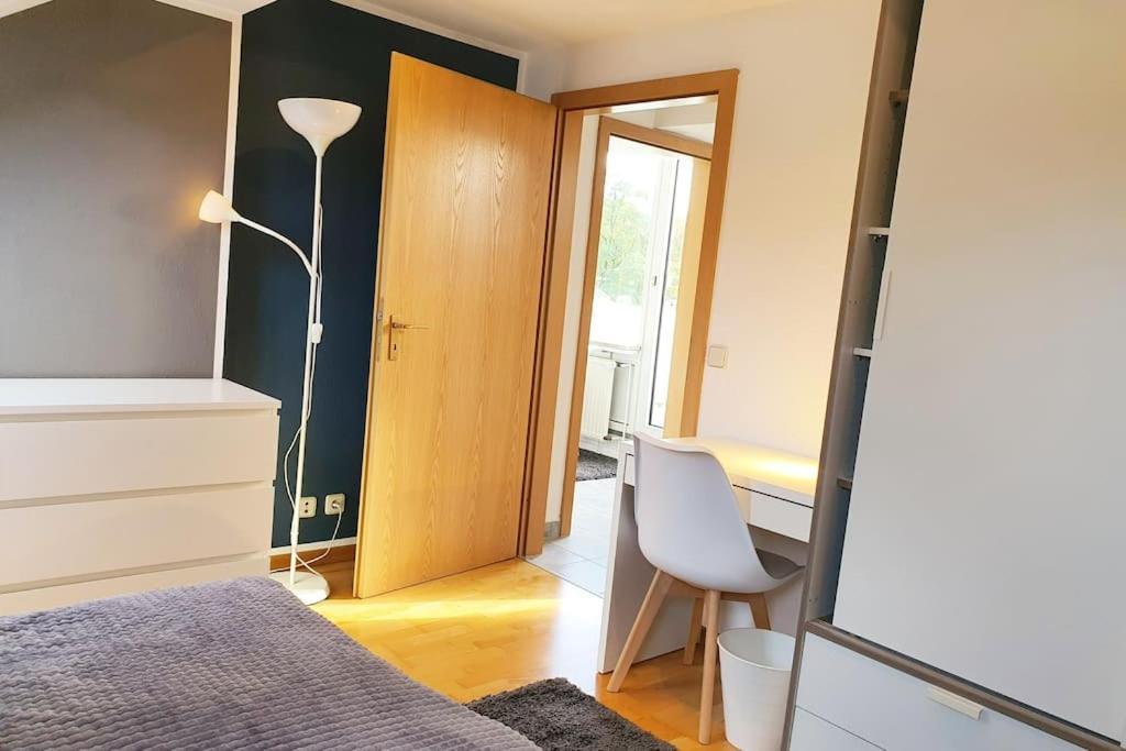 Modernes Und Ruhiges Appartement Mit Loggia Marl Extérieur photo